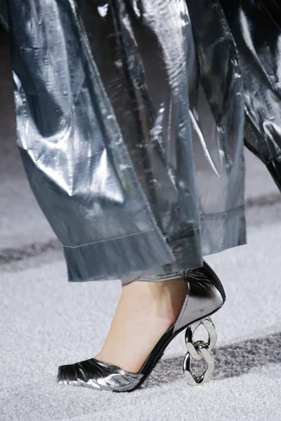 Look 17